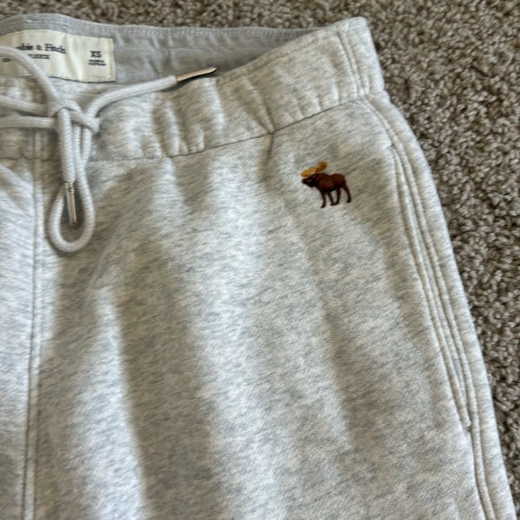 Mens Abercrombie Fleece Joggers, Size XS, Heather Grey - Picture 2 of 4